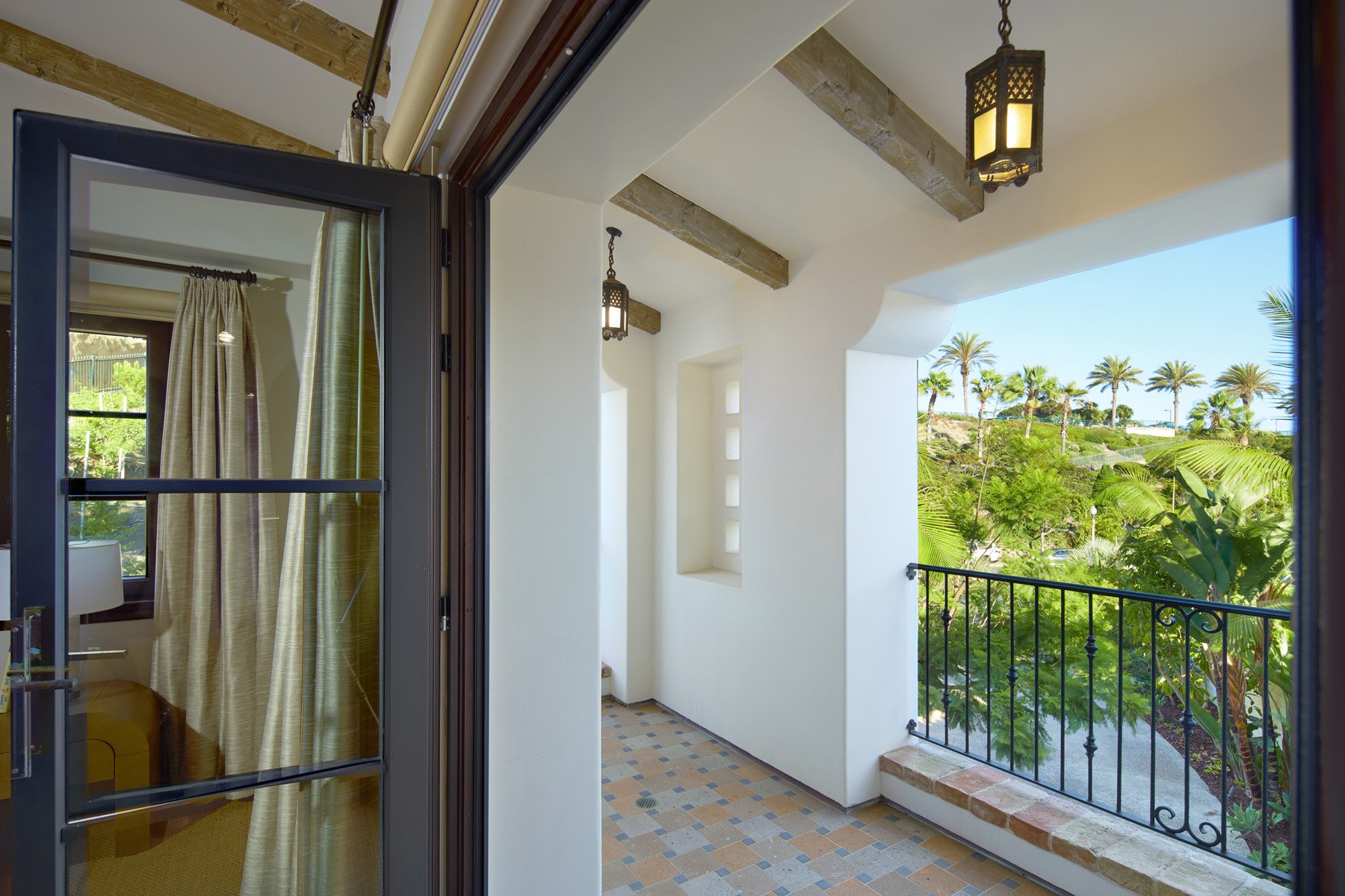 49 Beach View Avenue