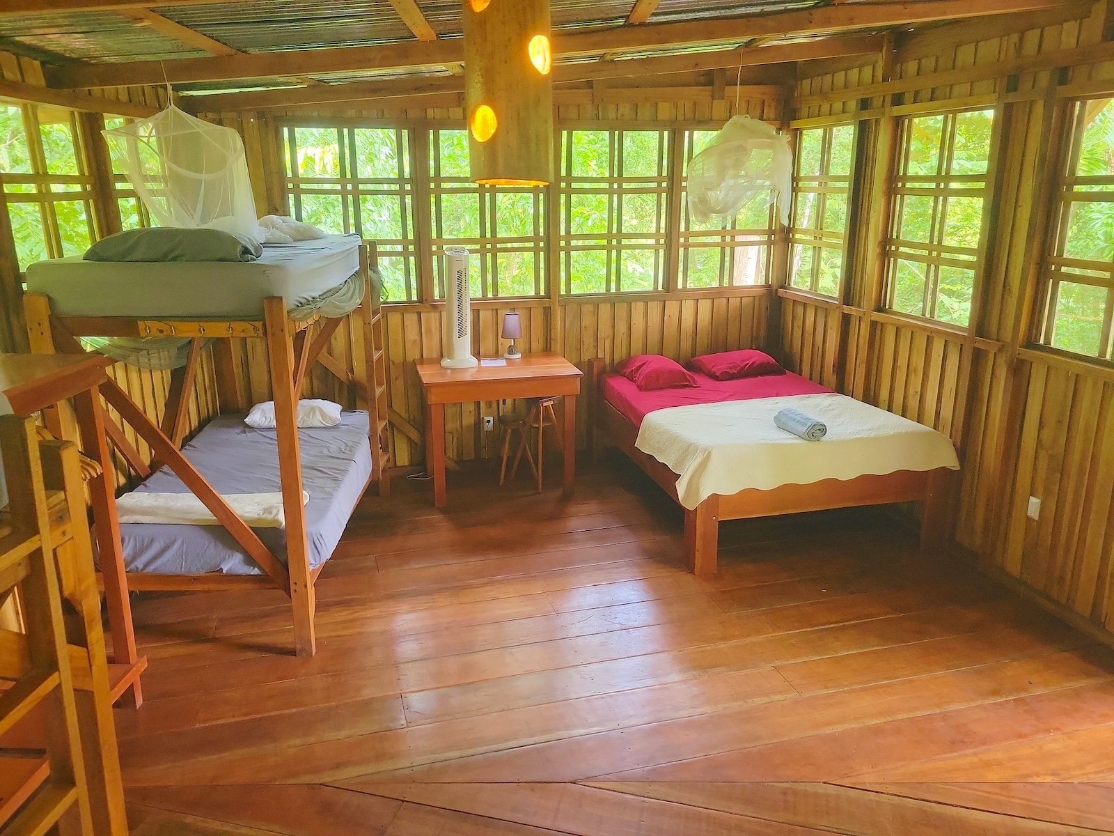 CASCADA ELYSIANA – ECO-RETREAT WITH HUGE WATERFALL