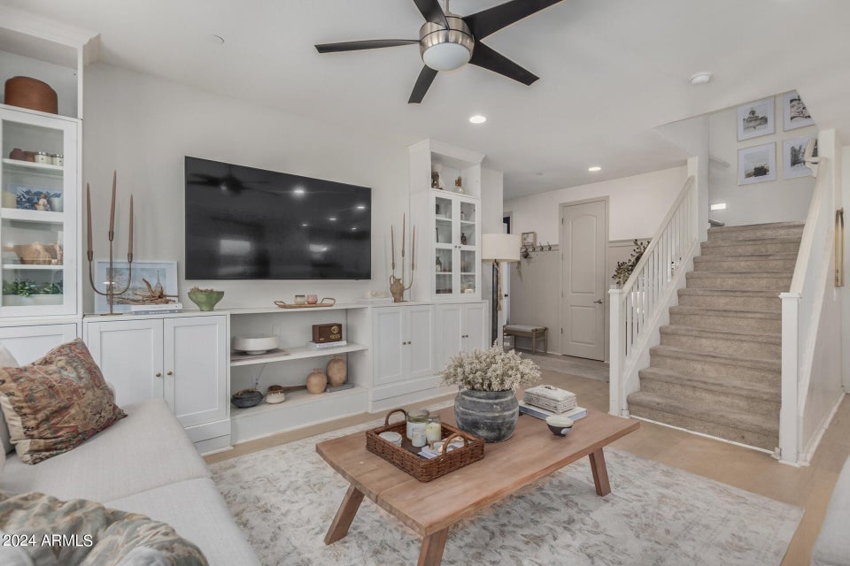 4648 E Tierra Buena Ln