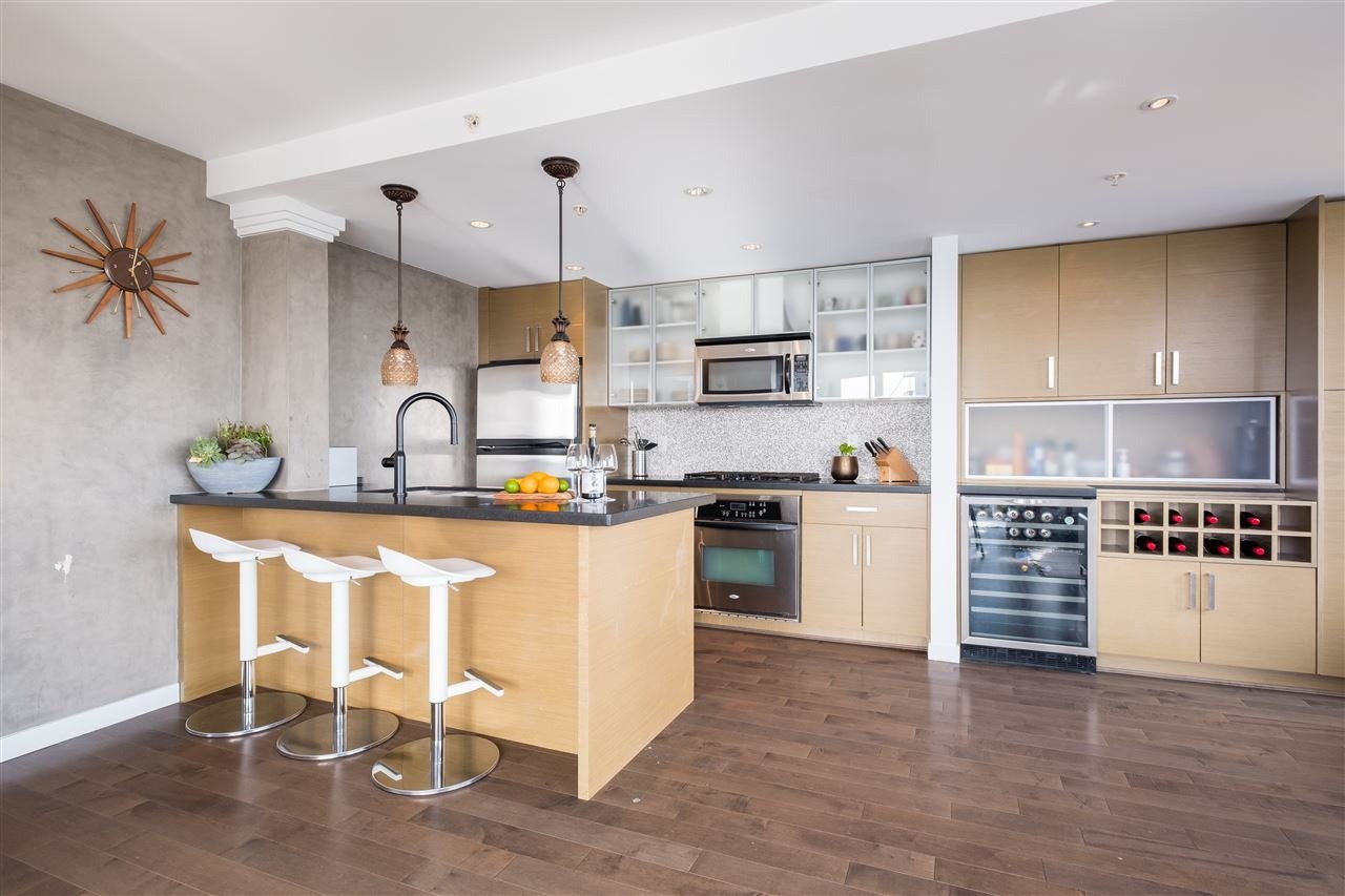 33 Smithe St, #2203