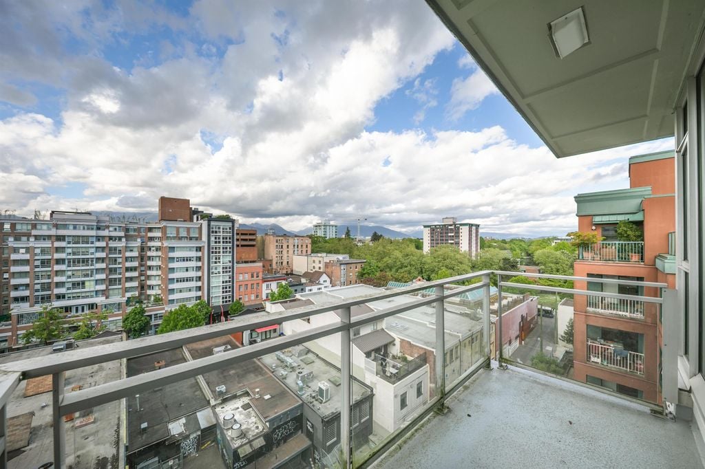 221 Union St, #906