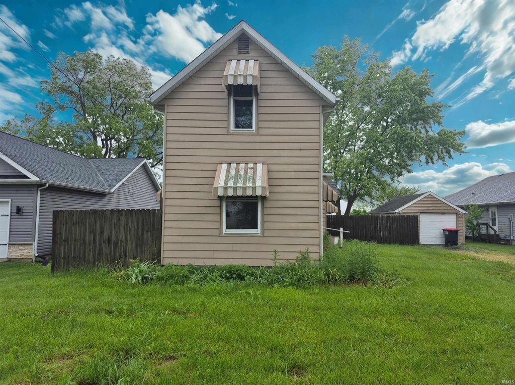 435 N Main St