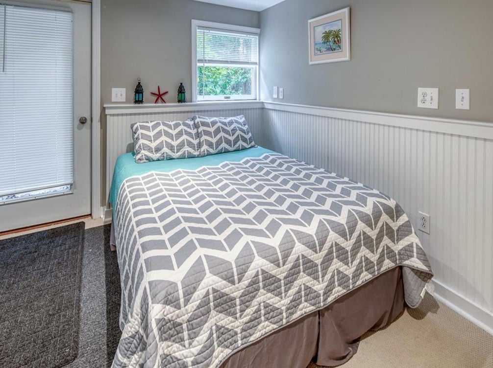 62 Windsor Dr