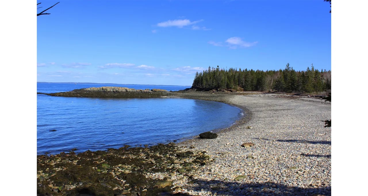 Home For Sale – 108 Lighthouse Road, Owls Head, Maine 04854