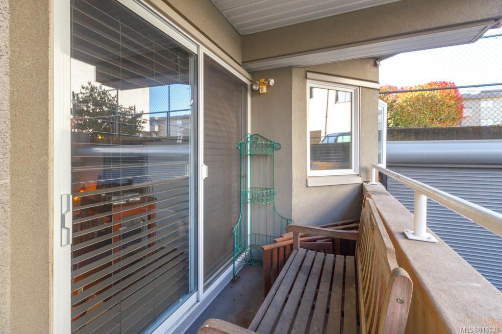 102-2520 Wark St, Victoria