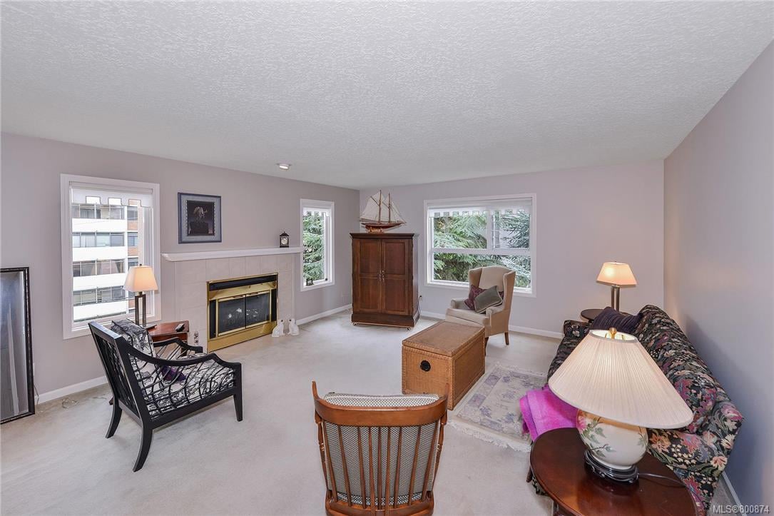 302-456 Linden Ave