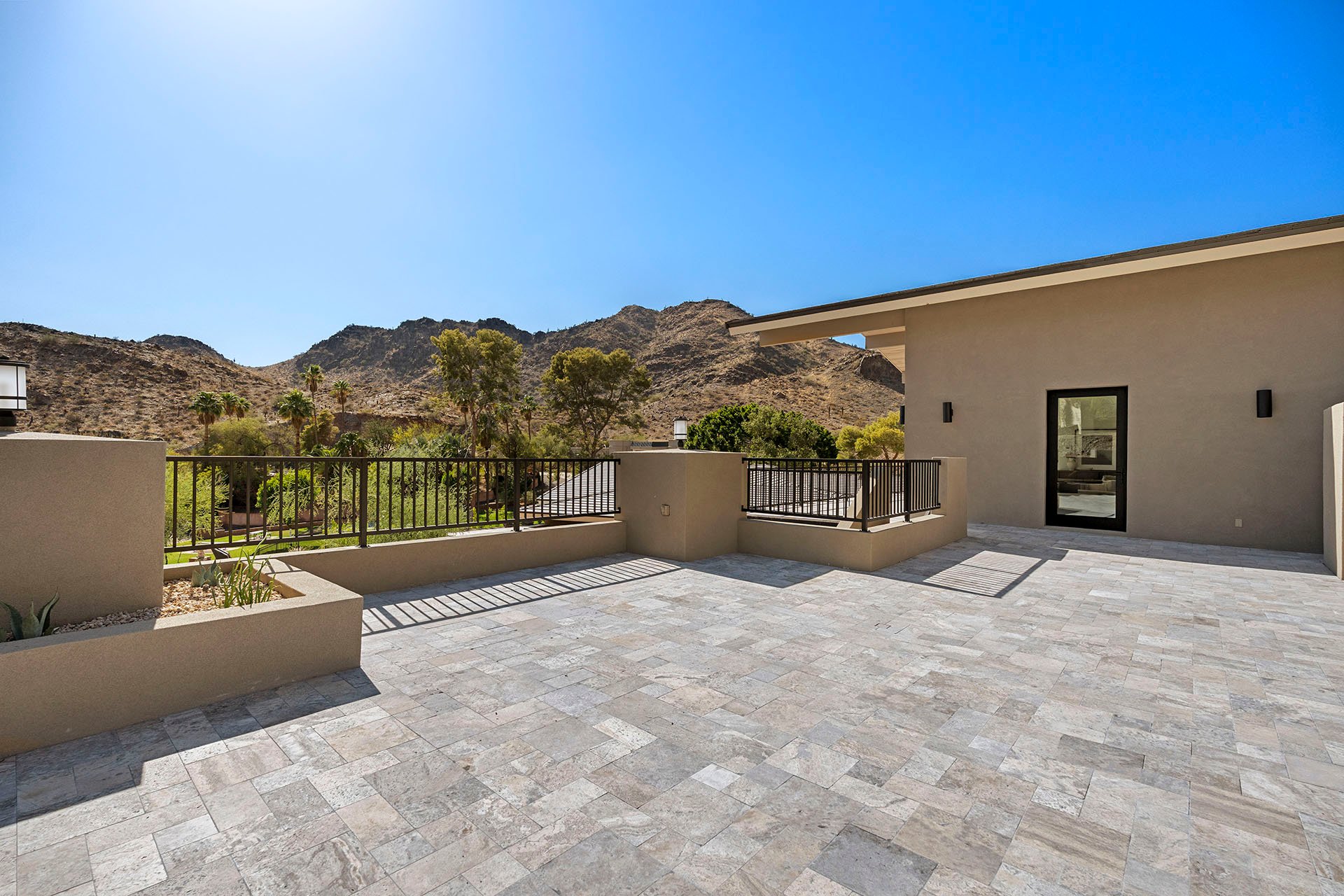 3500 E LINCOLN Drive 26