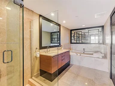 17001 Collins Ave # 2508