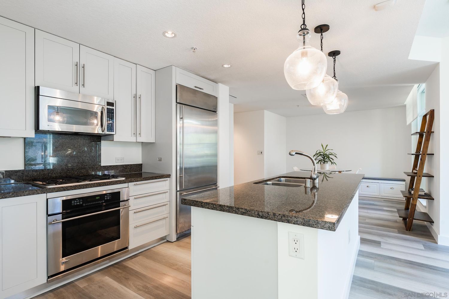 1205 Pacific Hwy, Unit 203
