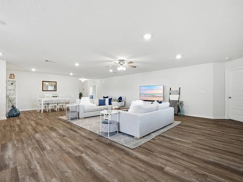 832 Otto Loop