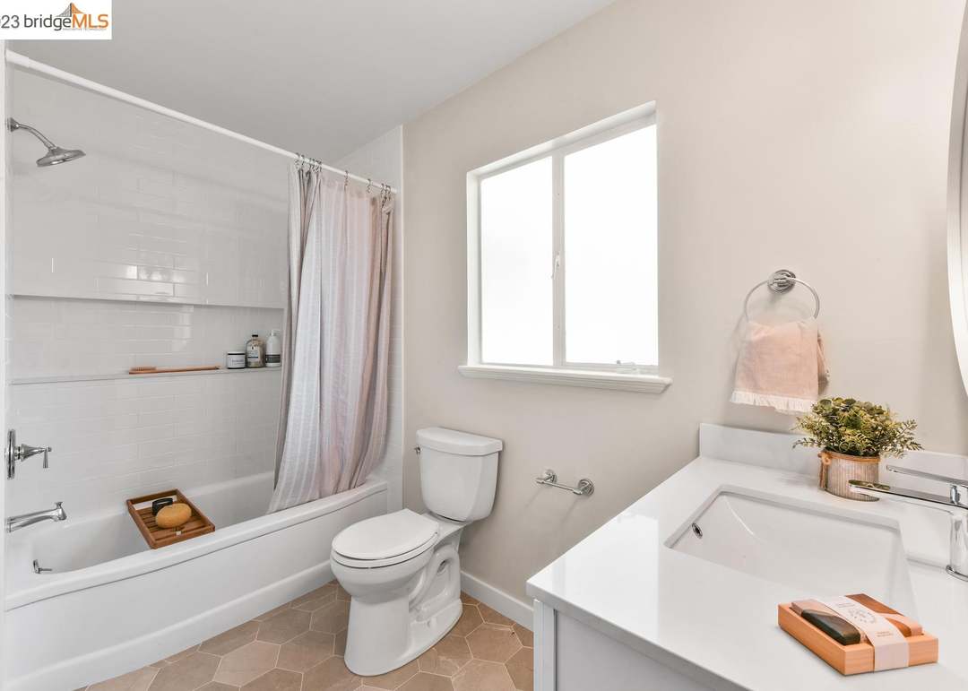 2309 Edna St
