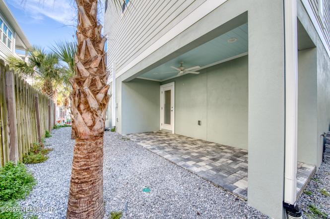 1812 Ocean Dr S