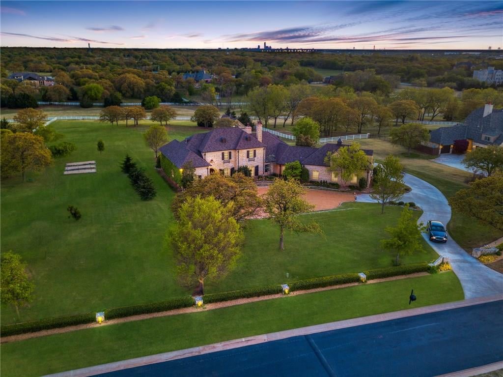 Equestrian Gated White Fences Luxury Addition in Oklahoma City - Wyatt Poindexter - The Agency