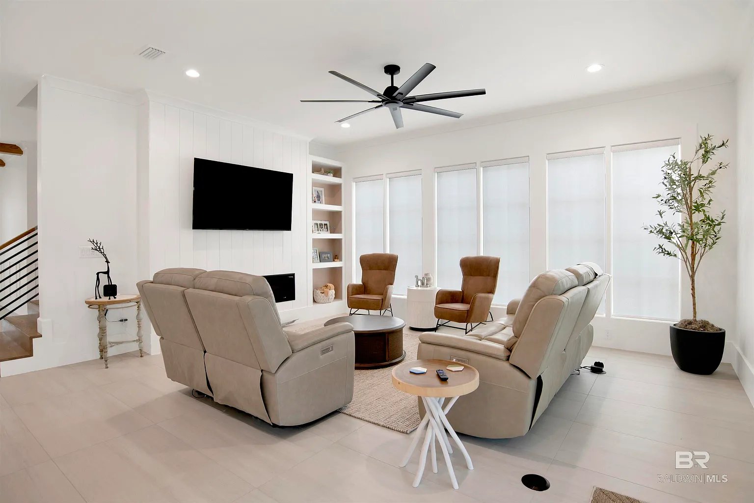 873 Inlet Cir
