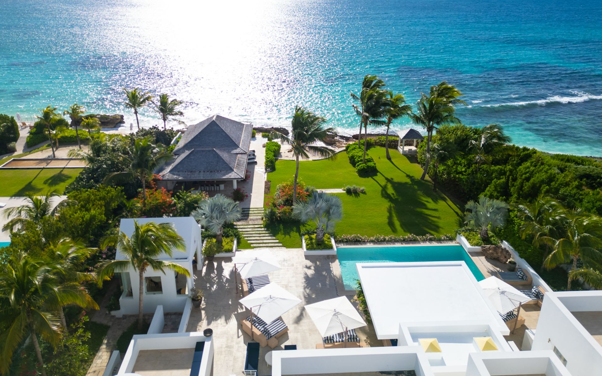 Aurora Estate Home - Private Beach Front Estate 