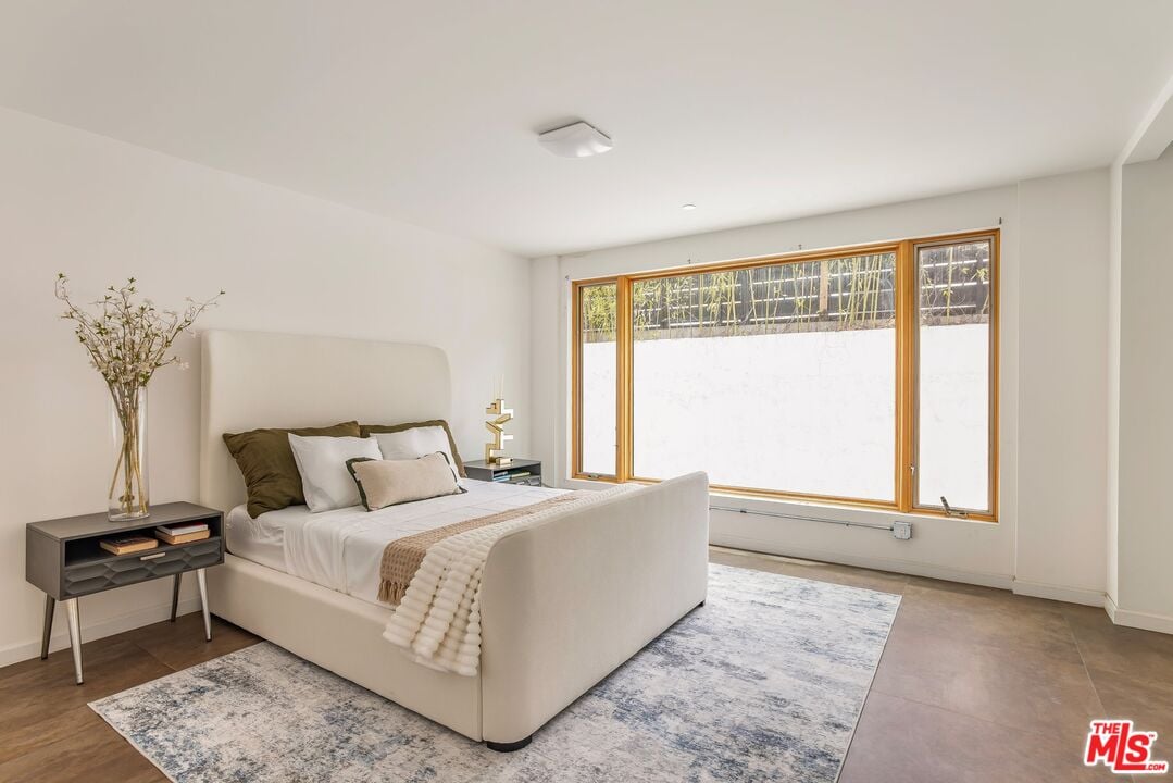 Aurelian Pavilion, W Sunset Blvd, 90049