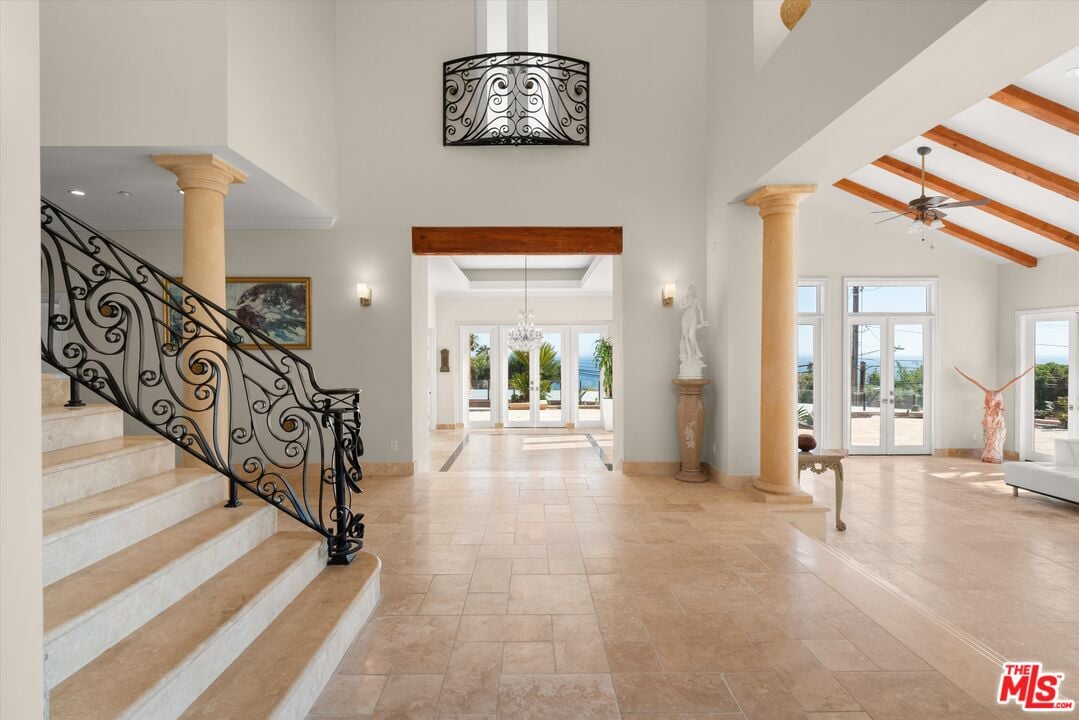 Puesta Del Sol St, 90265