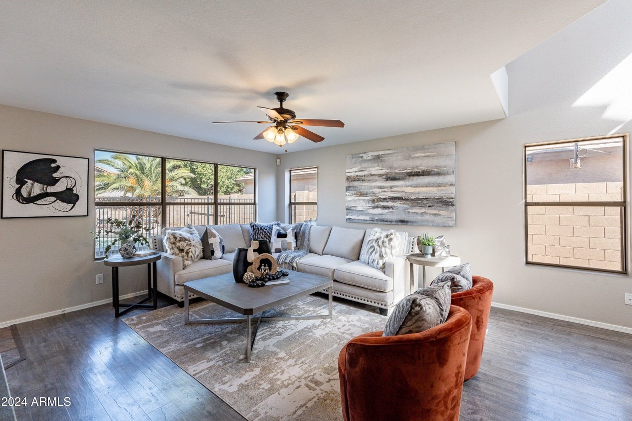 2222 E Arabian Dr