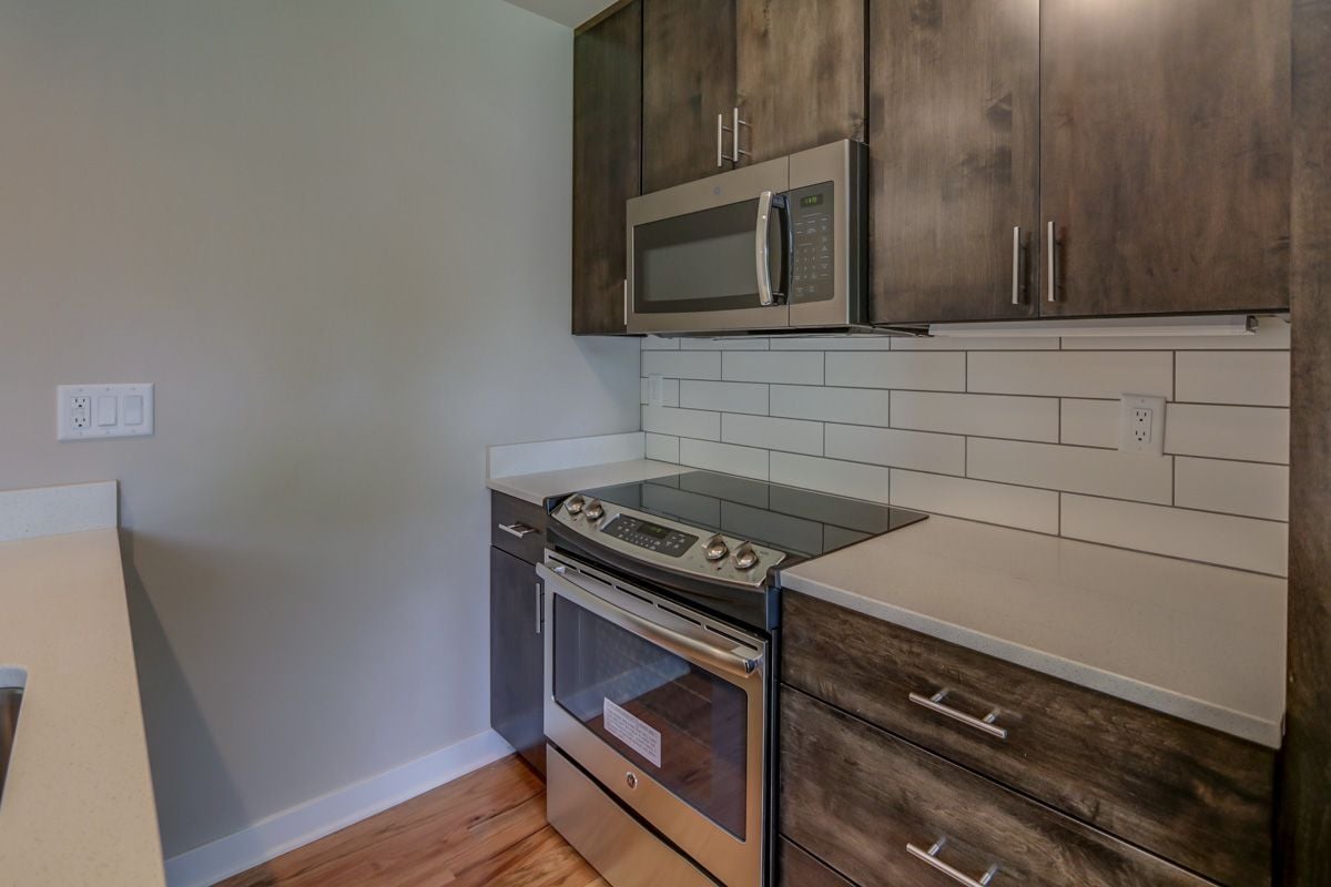 For Rent: 1213-15 Vilas Ave