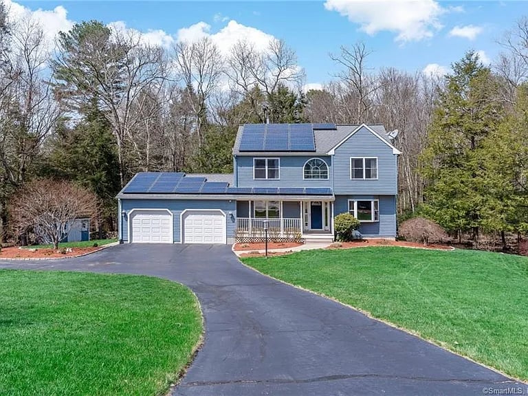 25 Amanda Ln