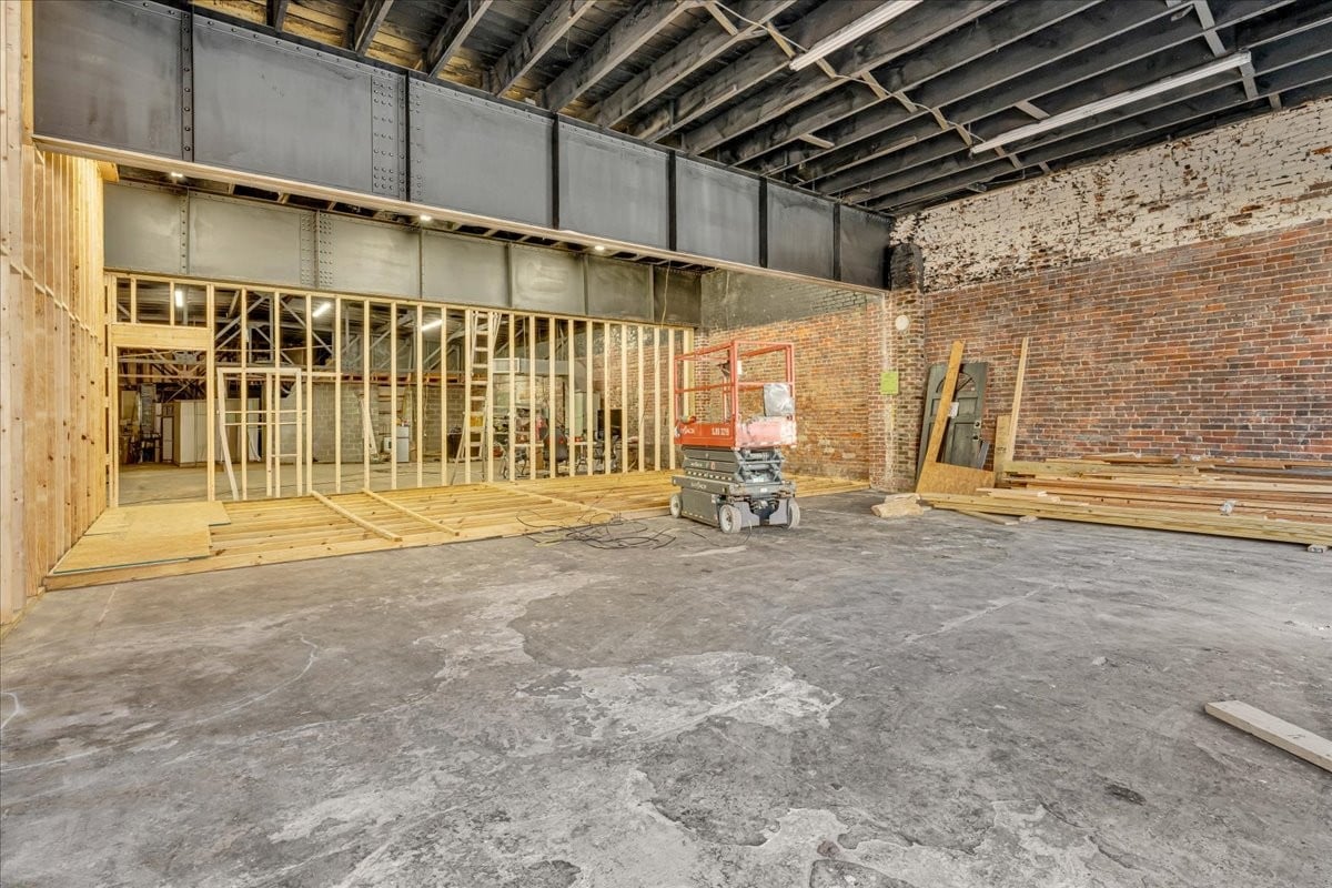 227 S Cedar Ave