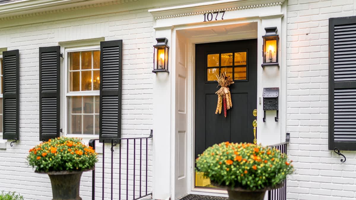 CURB APPEAL: Cape Cod