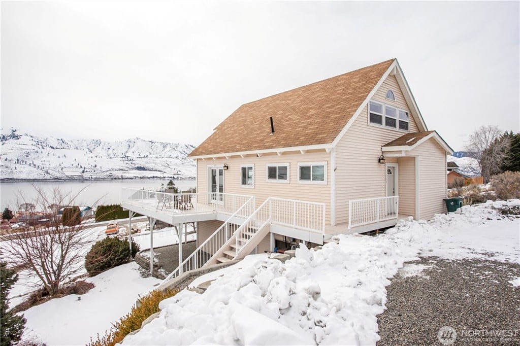 207 Riviera Dr