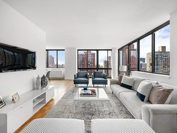 245 E 93rd St 28G