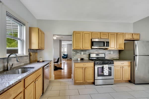 79 Flint St, #2