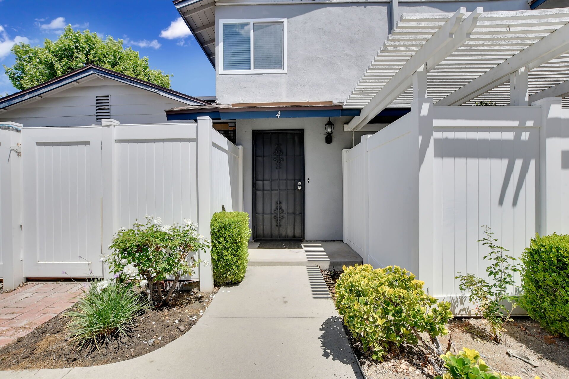 1460 Forest Glen 4