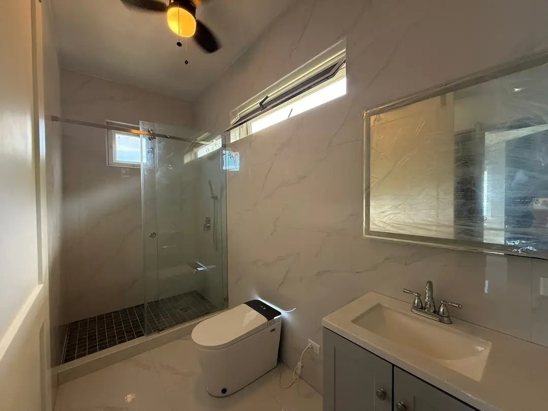 1079 Rogue's Bay 3 Bedroom Apartment 