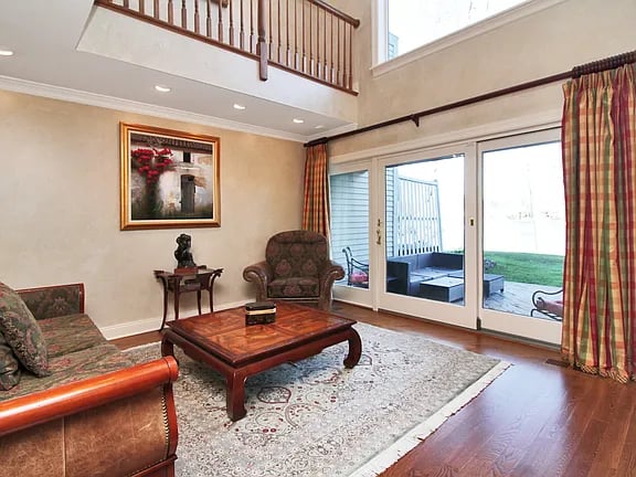5 Waterside Close