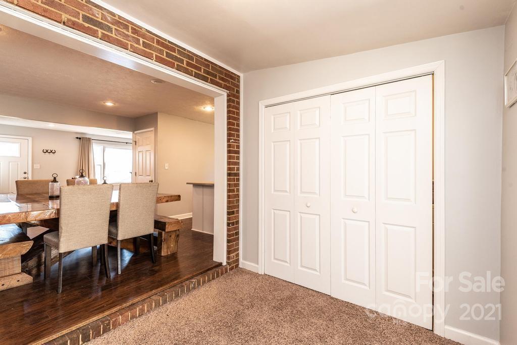 5196 Jenkins Rd