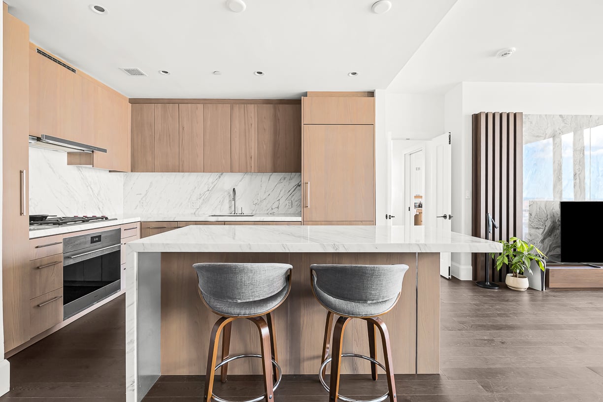 430 Stuart Street Unit 23E
