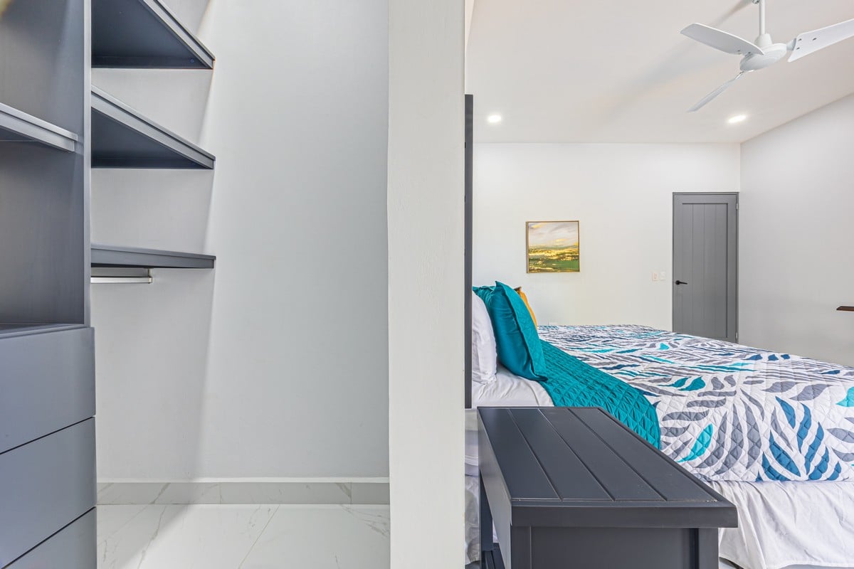 0.12 ACRES – 3 Bedrooms Newly Built Modern Home, With Pool & Privacy, Only 4min to the Beach!!!