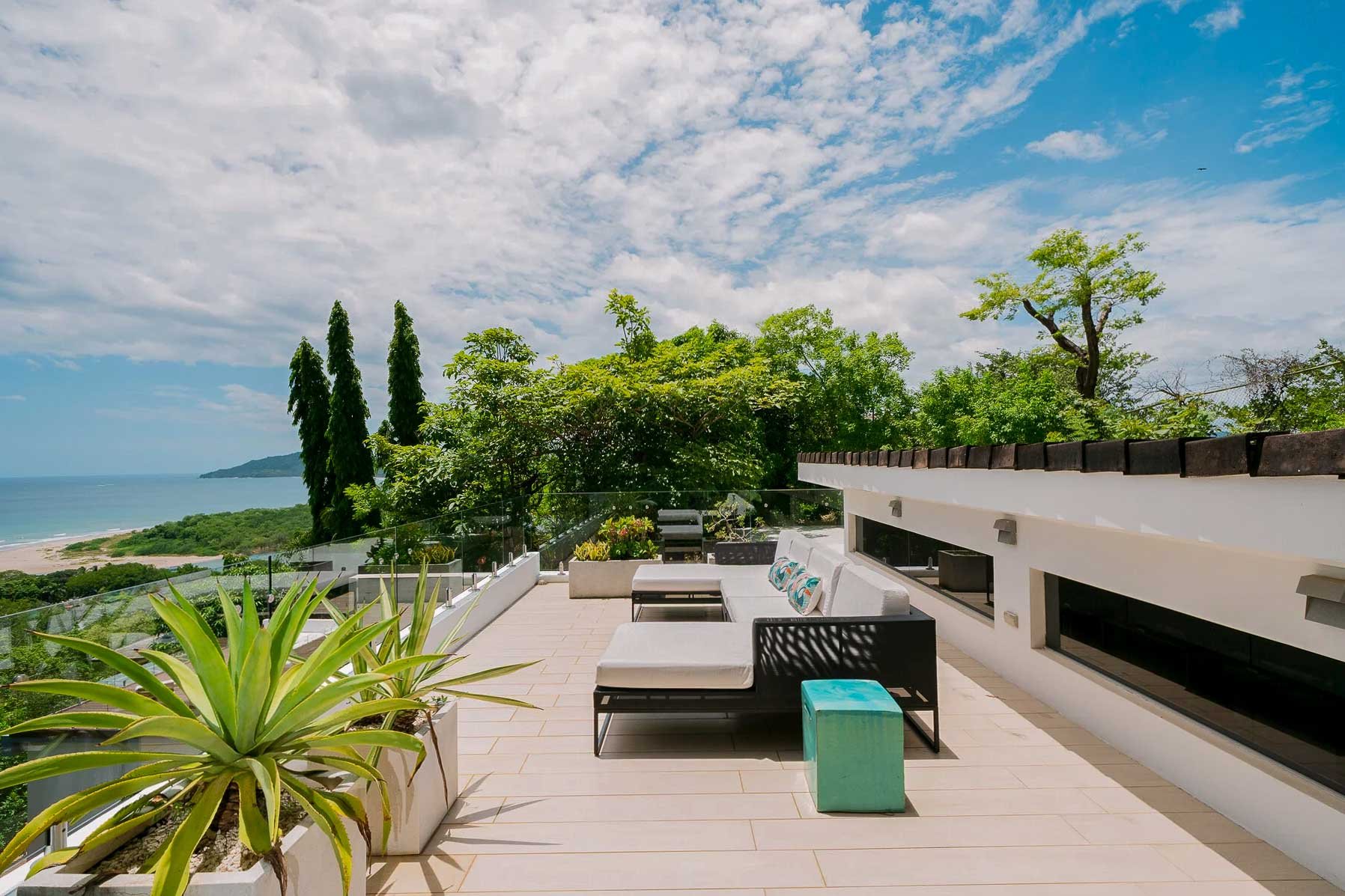 Casa Lomas del Mar | Luxury Ocean-View Villa with Infinity Pool
