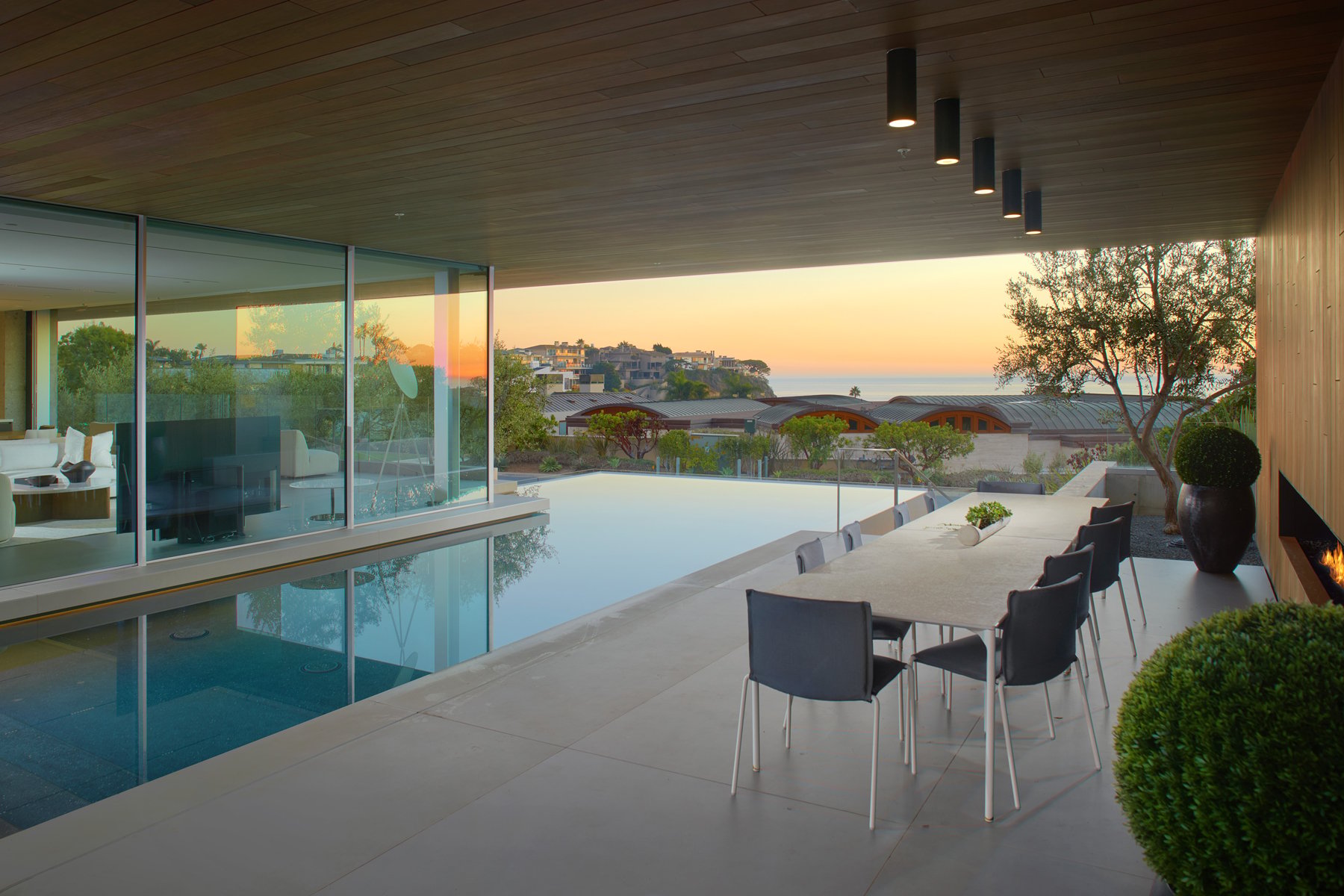 2460 Monaco