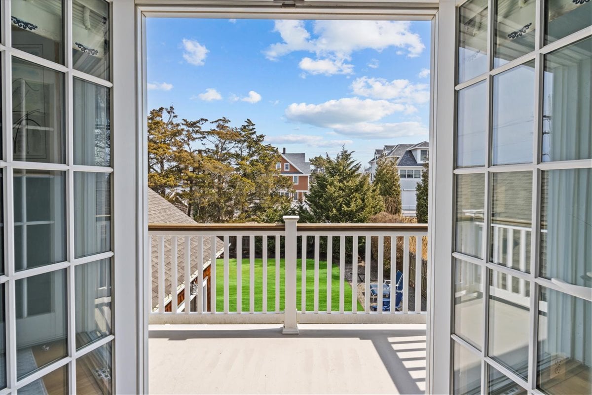 603 Lake Avenue, Bay Head