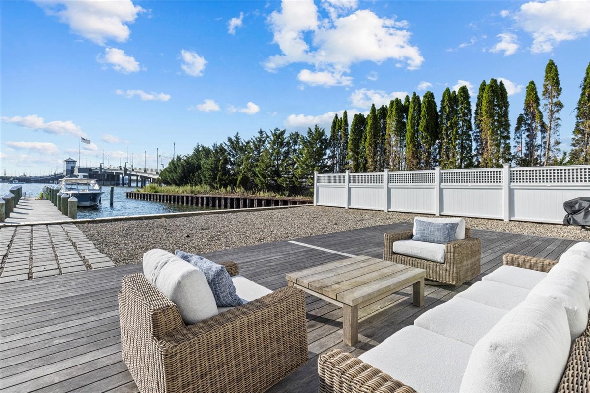 1200 Bay Avenue, Mantoloking