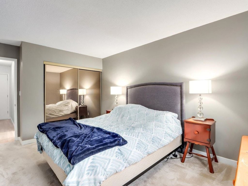 310 E 3rd St, #209