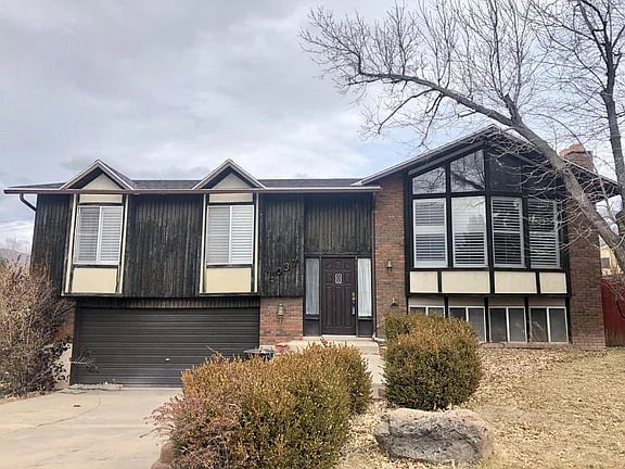 1037 S Cedar Knls