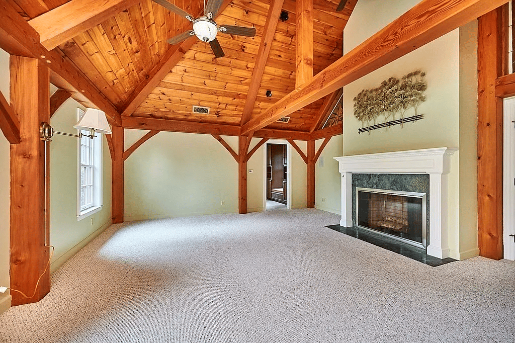 257 Leyden Rd