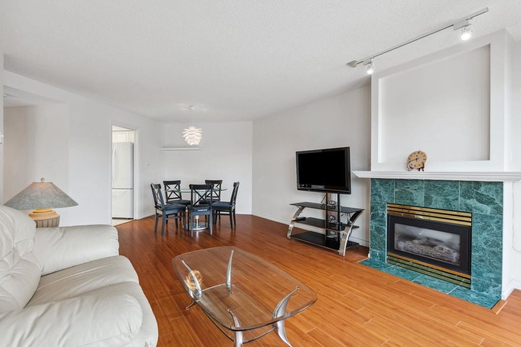 6088 Minoru Blvd, #1003