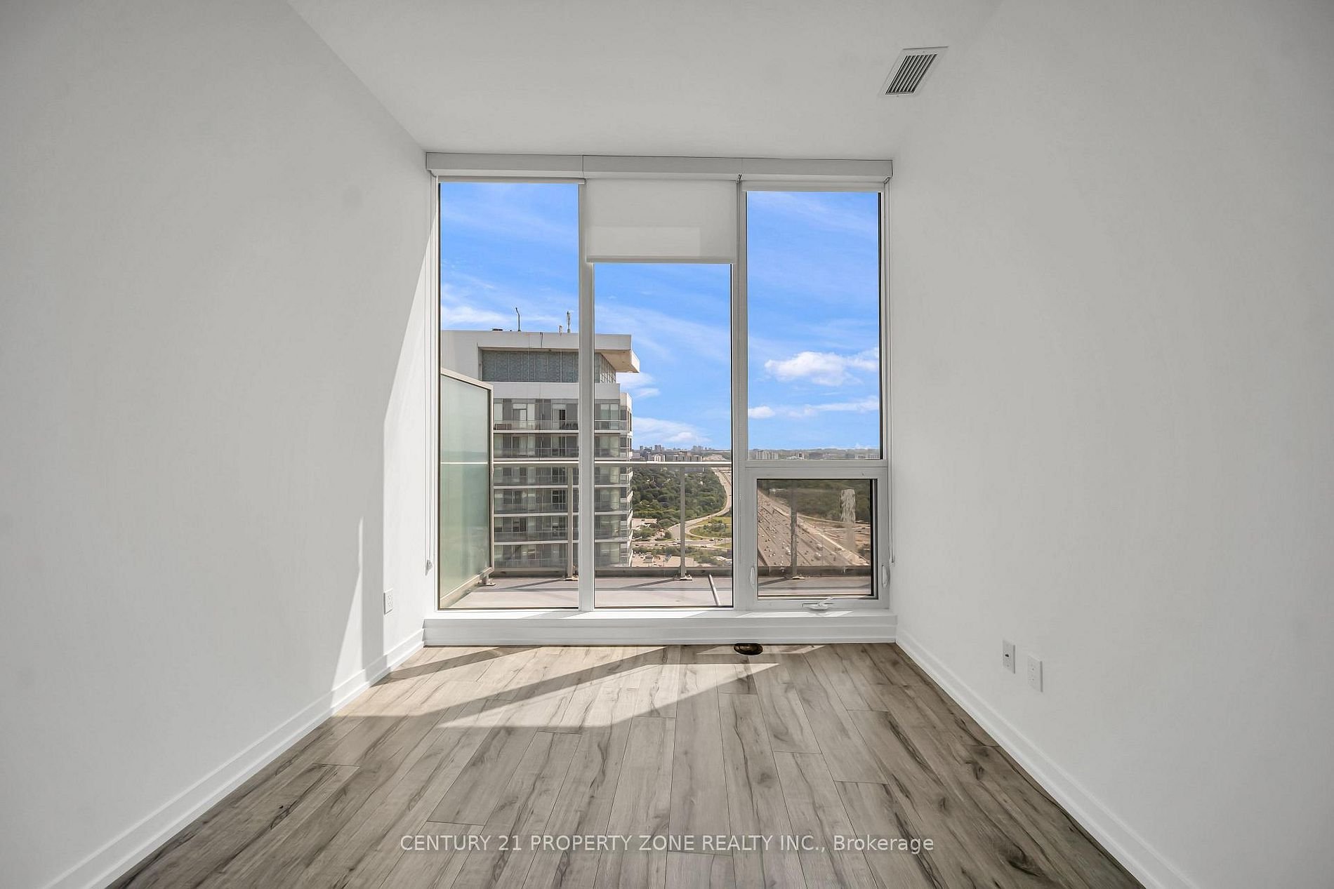 PERFECT SUITE FOR PENTHOUSE LIVING
