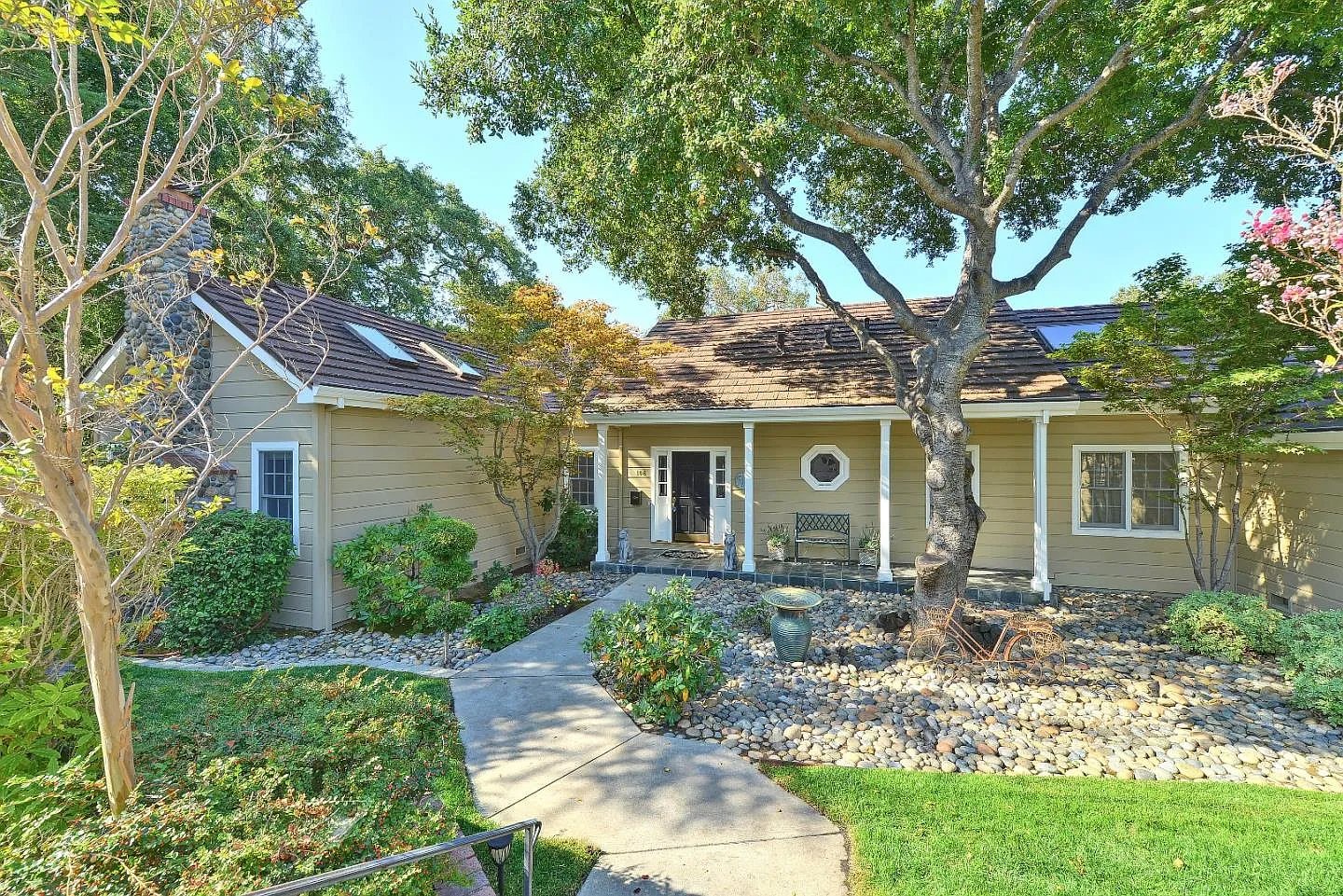 106 Alpine Ave