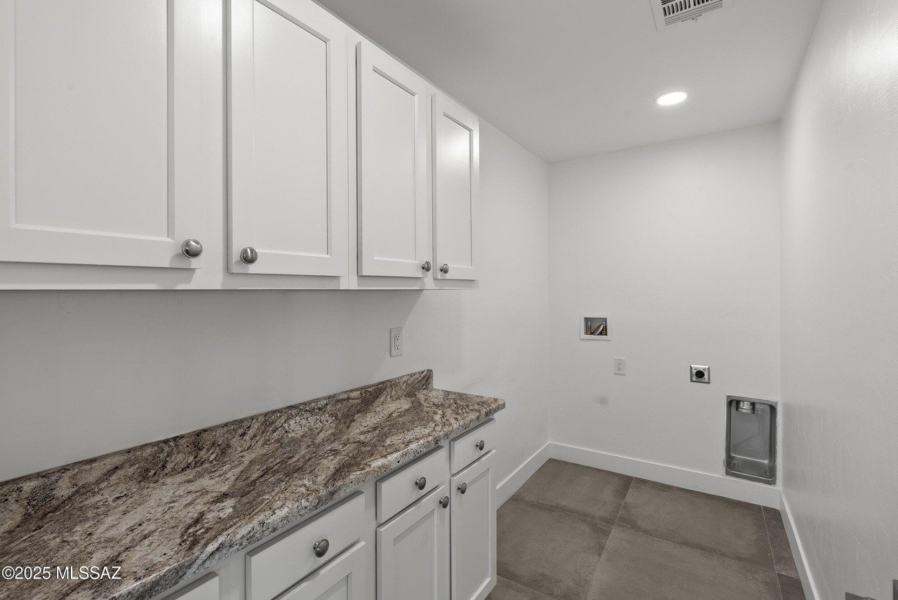 5240 E River House Rd