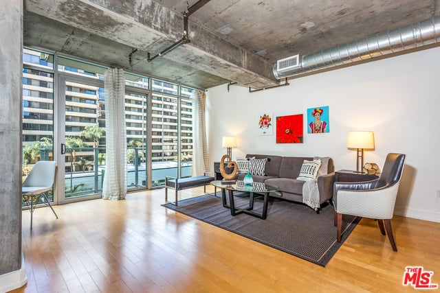 645 W 9th St #435