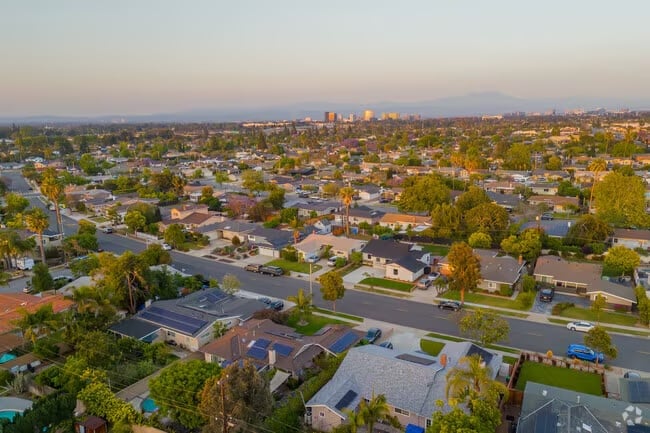 Beautiful Mesa Verde home in Costa Mesa, listed by top Costa Mesa realtor Harrison White with Compass.