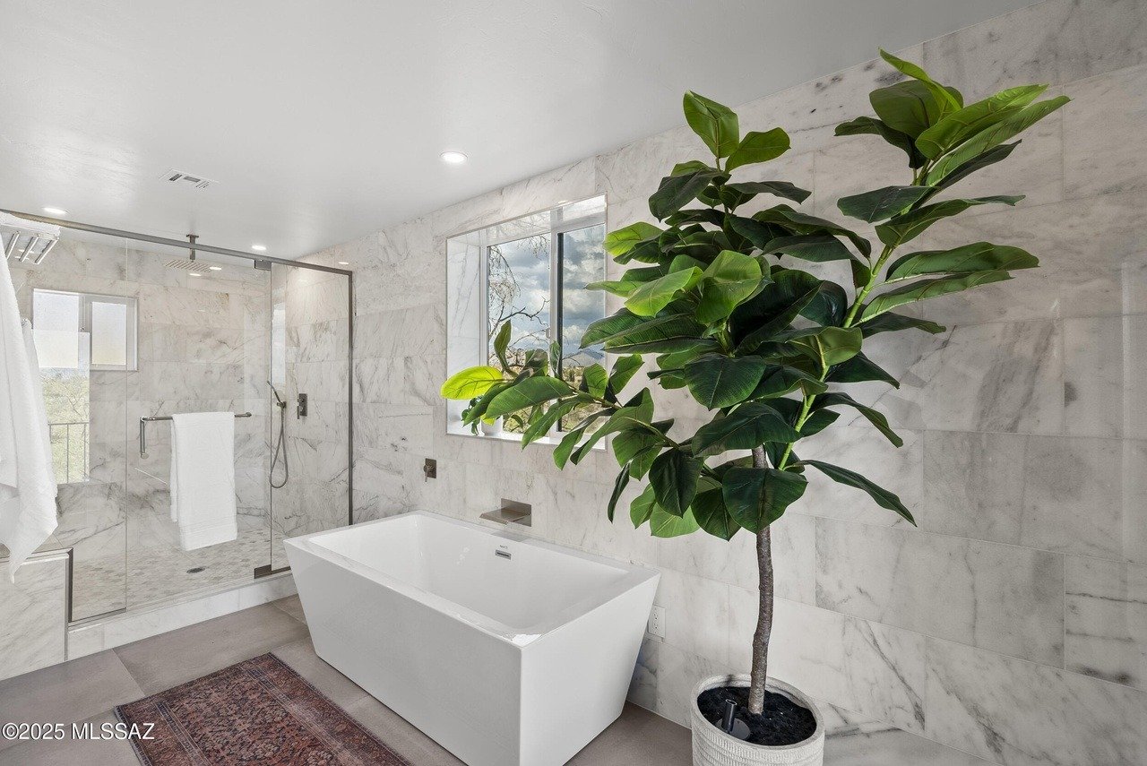 5240 E River House Rd