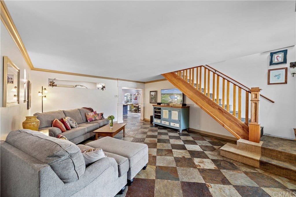 923 Dogwood St